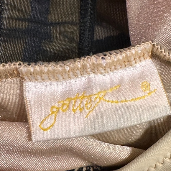 gottex full piece bathing suit - Picture 5 of 5